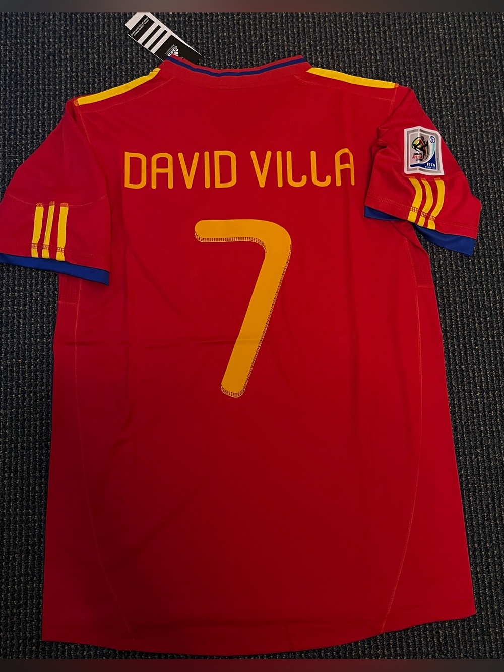 DAVID VILLA 7 SPAIN 2010 HOME WORLD CUP JERSEY ( L)
